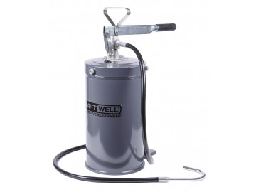 Нагнетатель масла с ручным приводом 16 л KRW1796 KraftWell