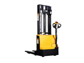 Штабелер самоходный 1,5 т 2,5 м ws15h-2500sc li-ion контроль скорости подъема (сопровождаемый) tor 1048089